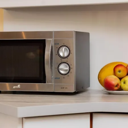 Spacious & Quiet 1 Bedroom In By Renters Appartamento