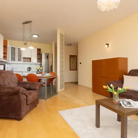 Apartment Spacious & Quiet 1 Bedroom In By Renters Pruszkow