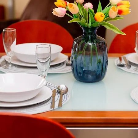 Appartamento Spacious & Quiet 1 Bedroom In By Renters *