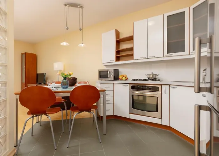 Spacious & Quiet 1 Bedroom In By Renters * Pruszków