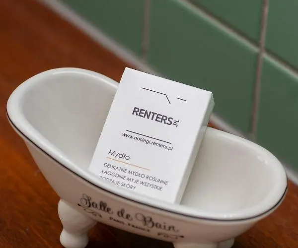 Spacious & Quiet 1 Bedroom In By Renters Daire